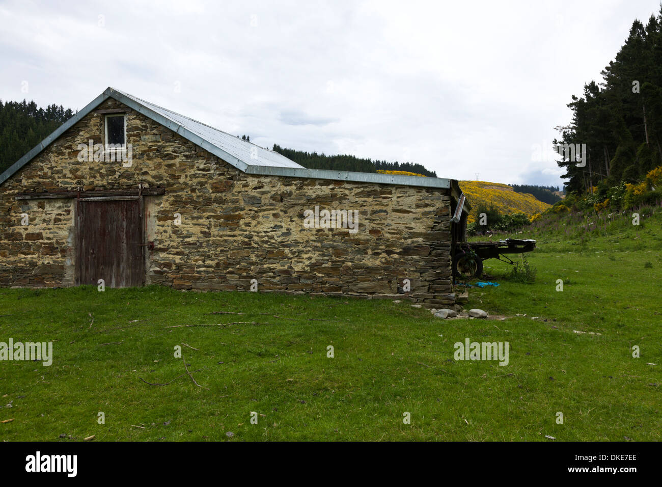 Azienda abbandonata case sull'Isola del Sud della Nuova Zelanda Foto Stock
