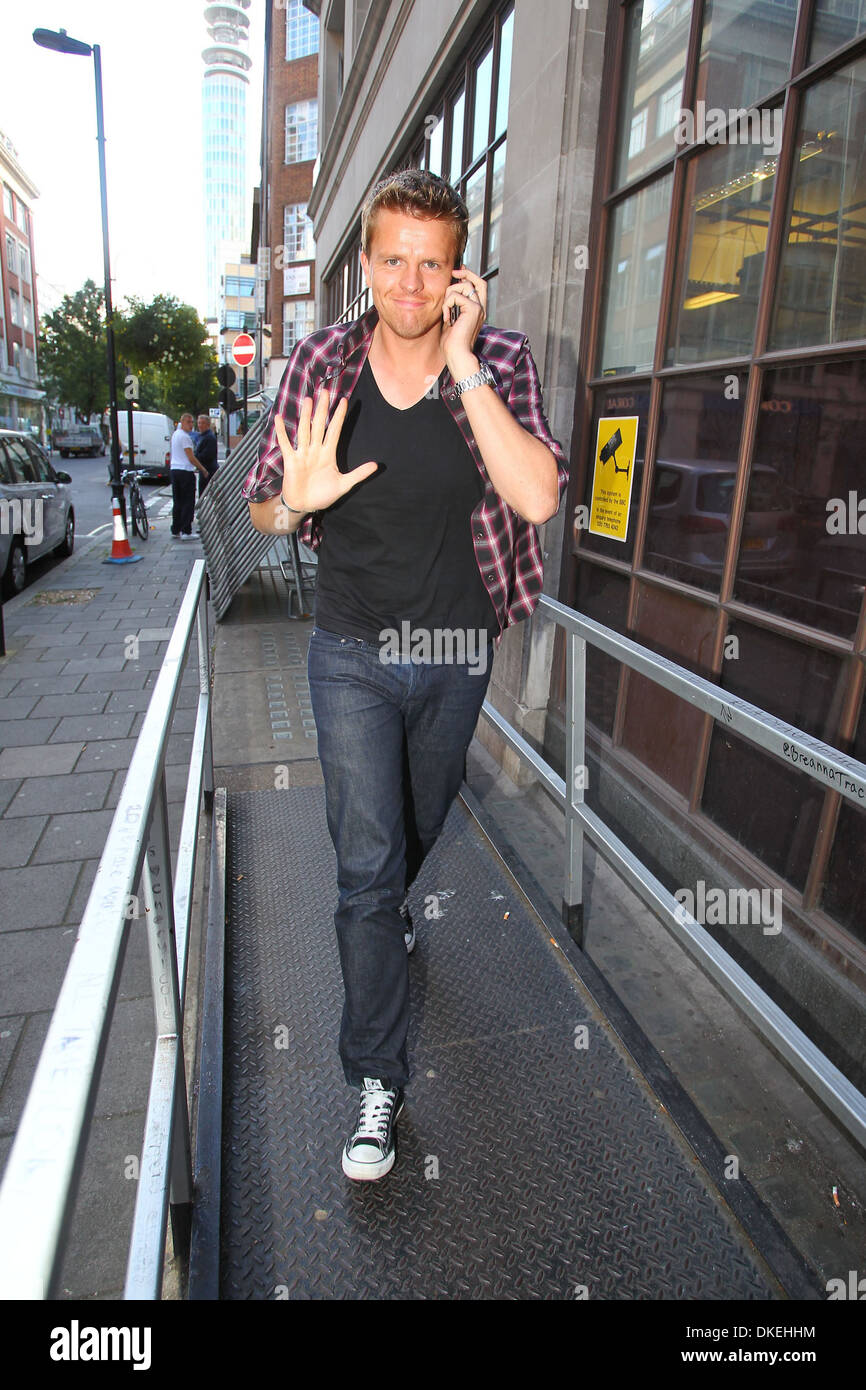 Jake Humphrey al di fuori della BBC Radio One Studios di Londra - Inghilterra - 11.09.12 Foto Stock