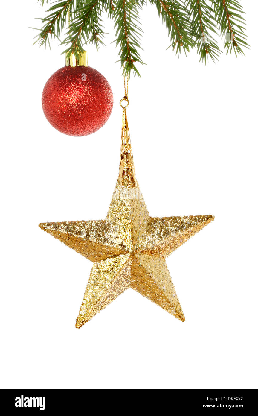 Natale glitter gold star e ninnolo appeso a un albero di Natale isolata contro bianco Foto Stock
