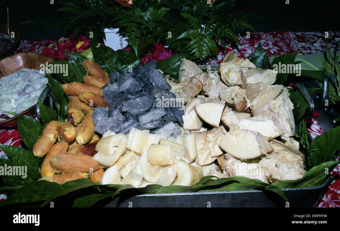 Un buffet composto da solo polinesiano piatti vegetariani Foto Stock
