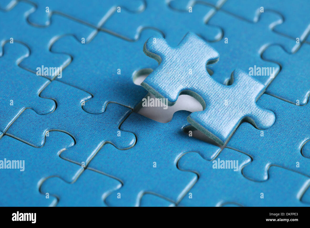 Pezzo finale di jigsaw soluzione problema argomento Foto Stock