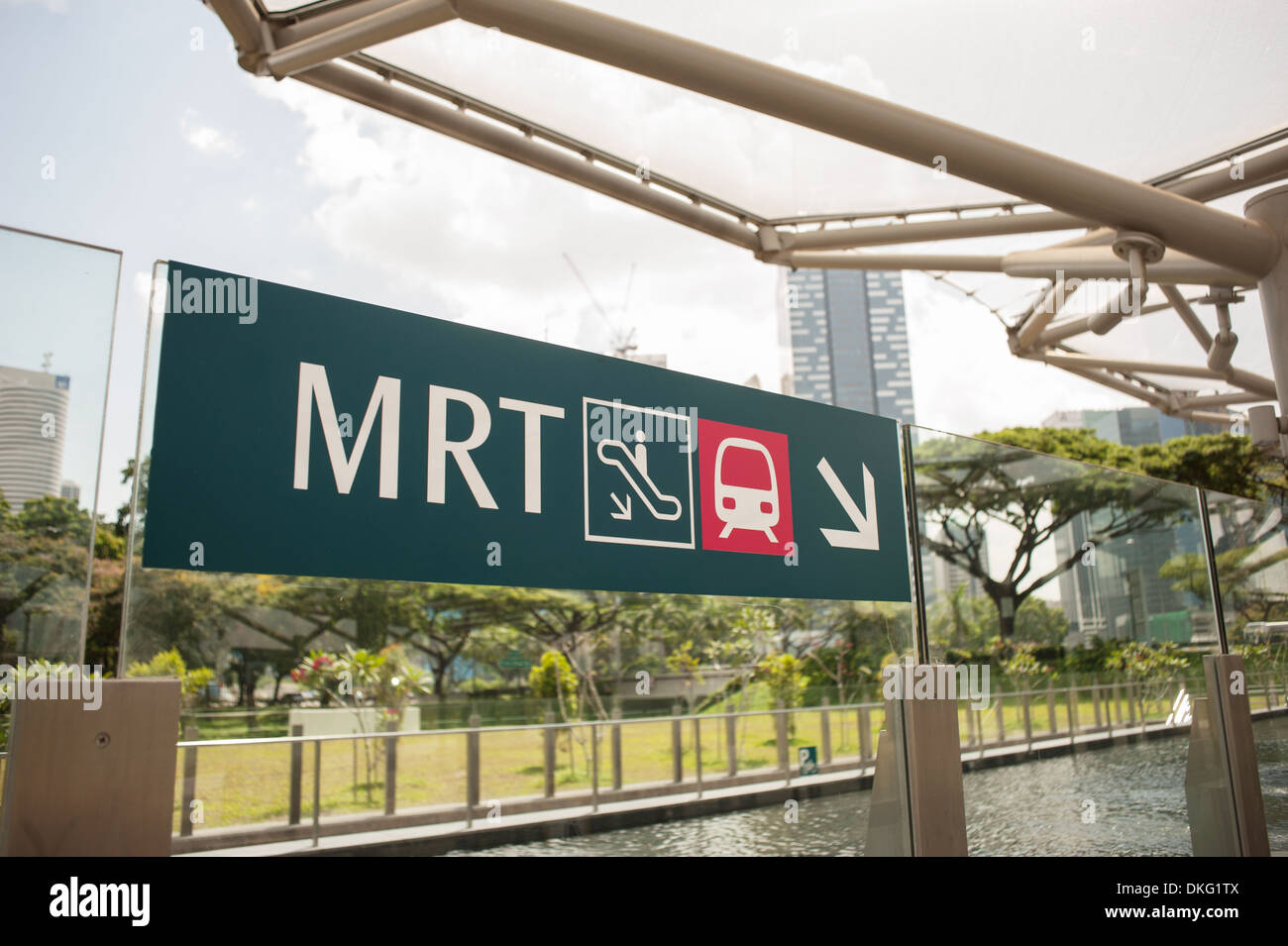 Marina Bay. Dalla stazione MRT. Foto Stock