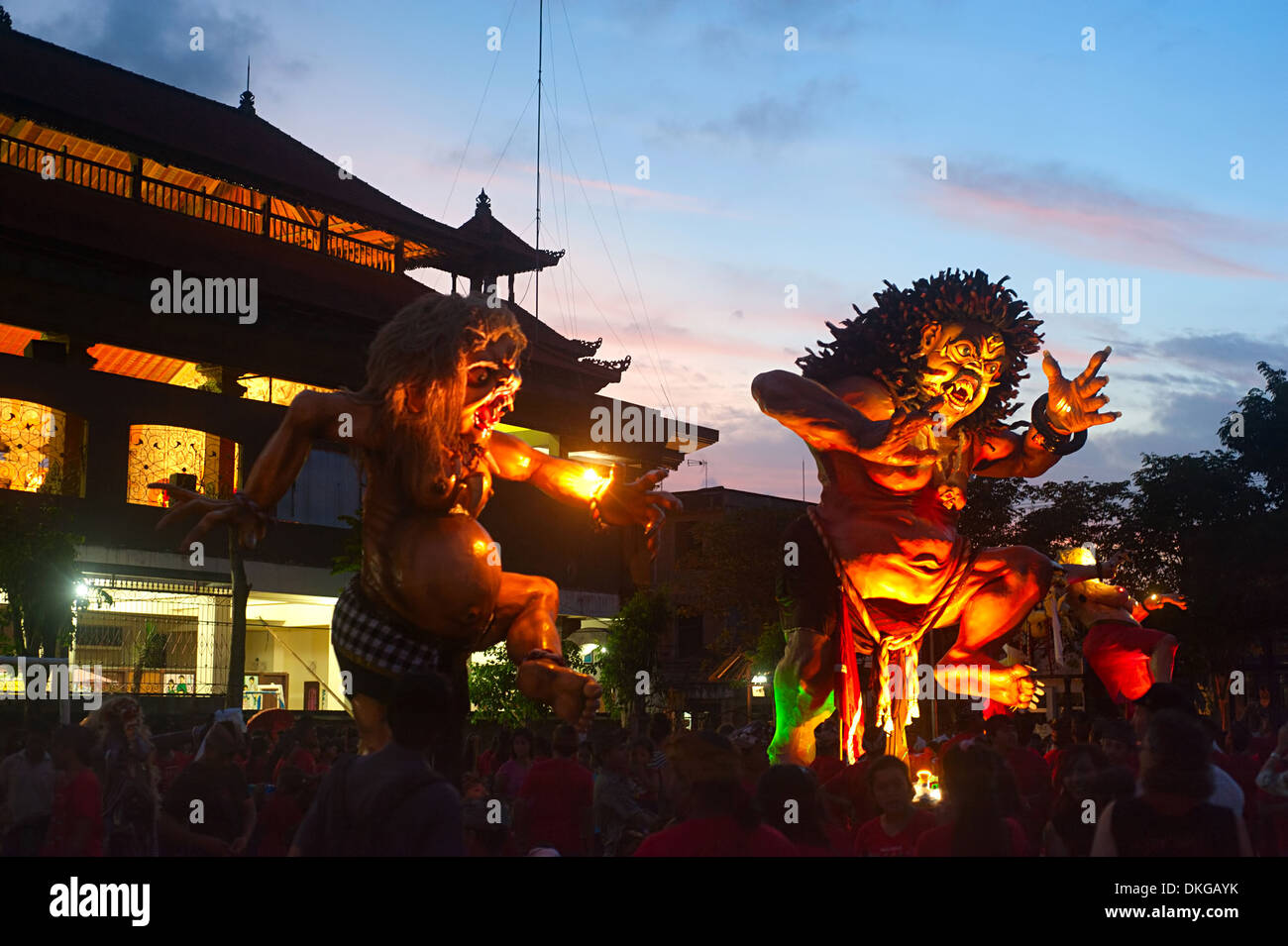 Statua Balinese Ogoh-Ogoh durante la celebrazione del Nyepi - Giorno Balinese di silenzio. Foto Stock