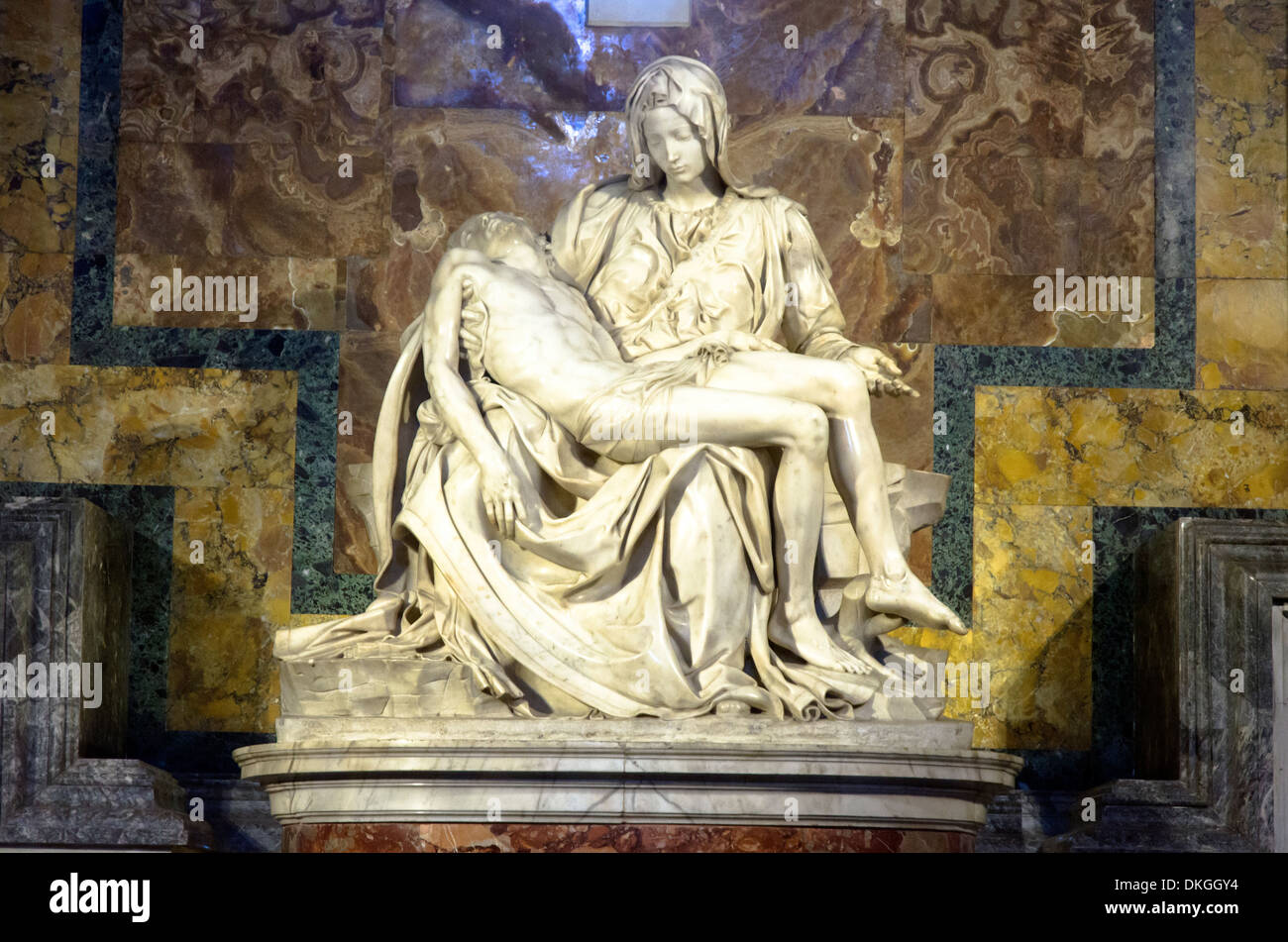 Statua di michelangelo pieta immagini e fotografie stock ad alta
