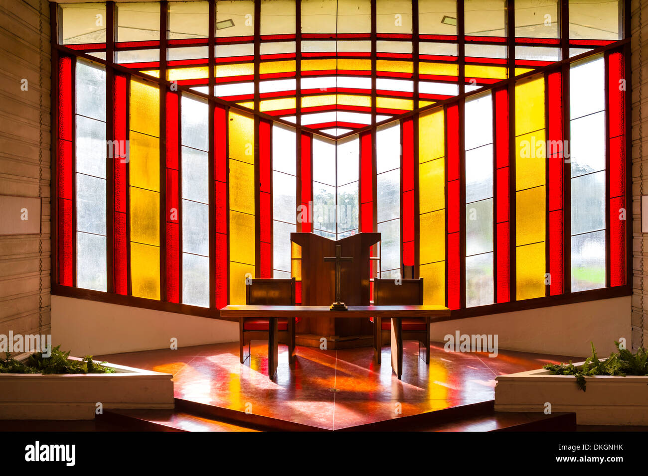 Le finestre di vetro macchiate, William H Danforth Cappella, Frank Lloyd Wright Campus a sud della Florida College, Lakeland, Florida, Stati Uniti d'America Foto Stock