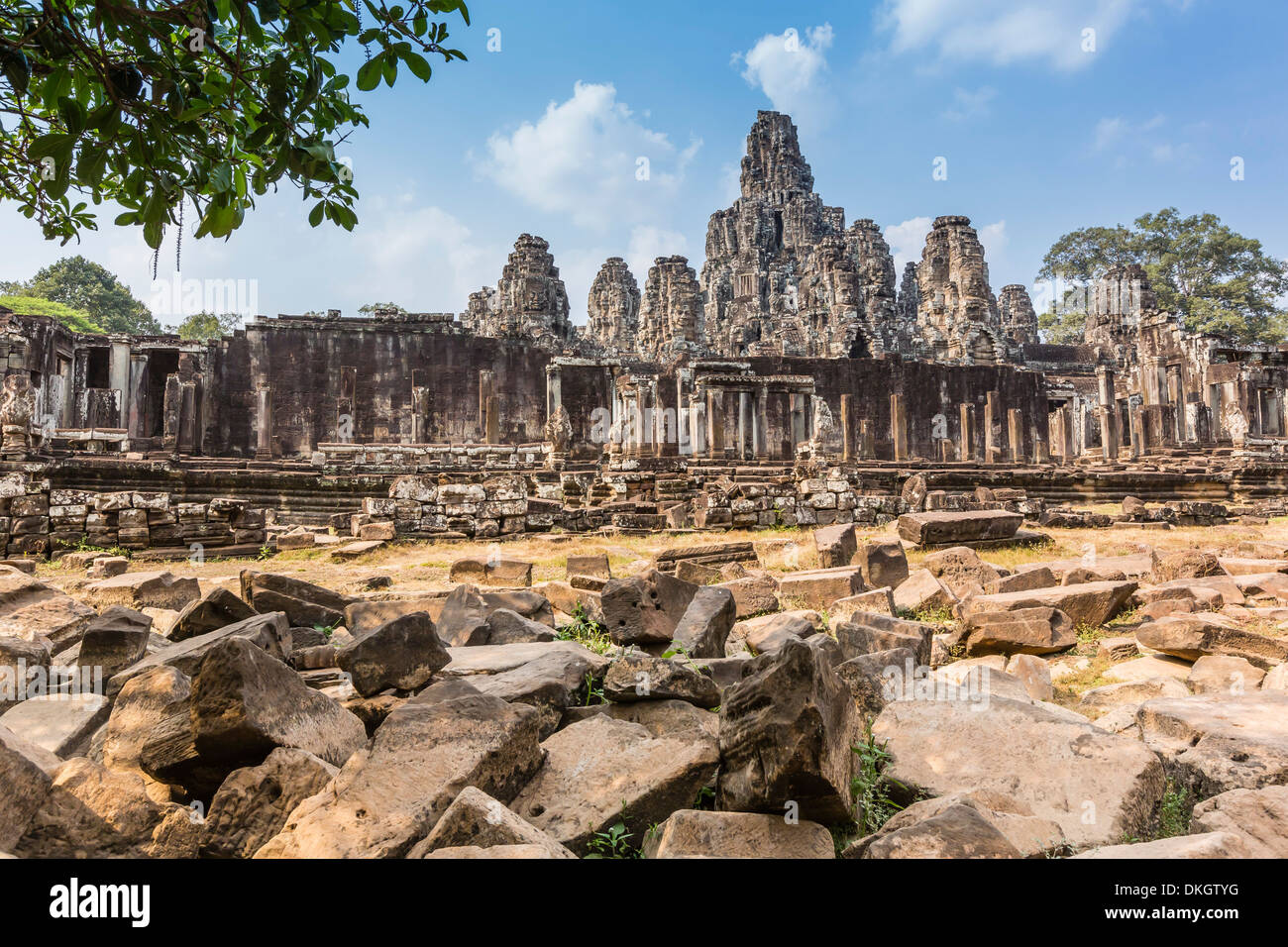 Tempio Bayon in Angkor Thom, Angkor, Sito Patrimonio Mondiale dell'UNESCO, Siem Reap Provincia, Cambogia, Indocina, Asia sud-orientale, Asia Foto Stock