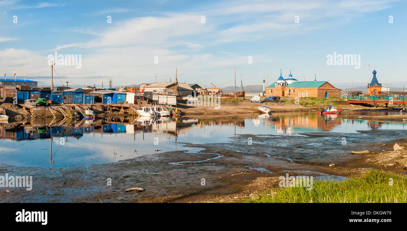 Città siberiana Anadyr Harbour, Chukotka Provincia, Estremo Oriente Russo, Eurasia Foto Stock