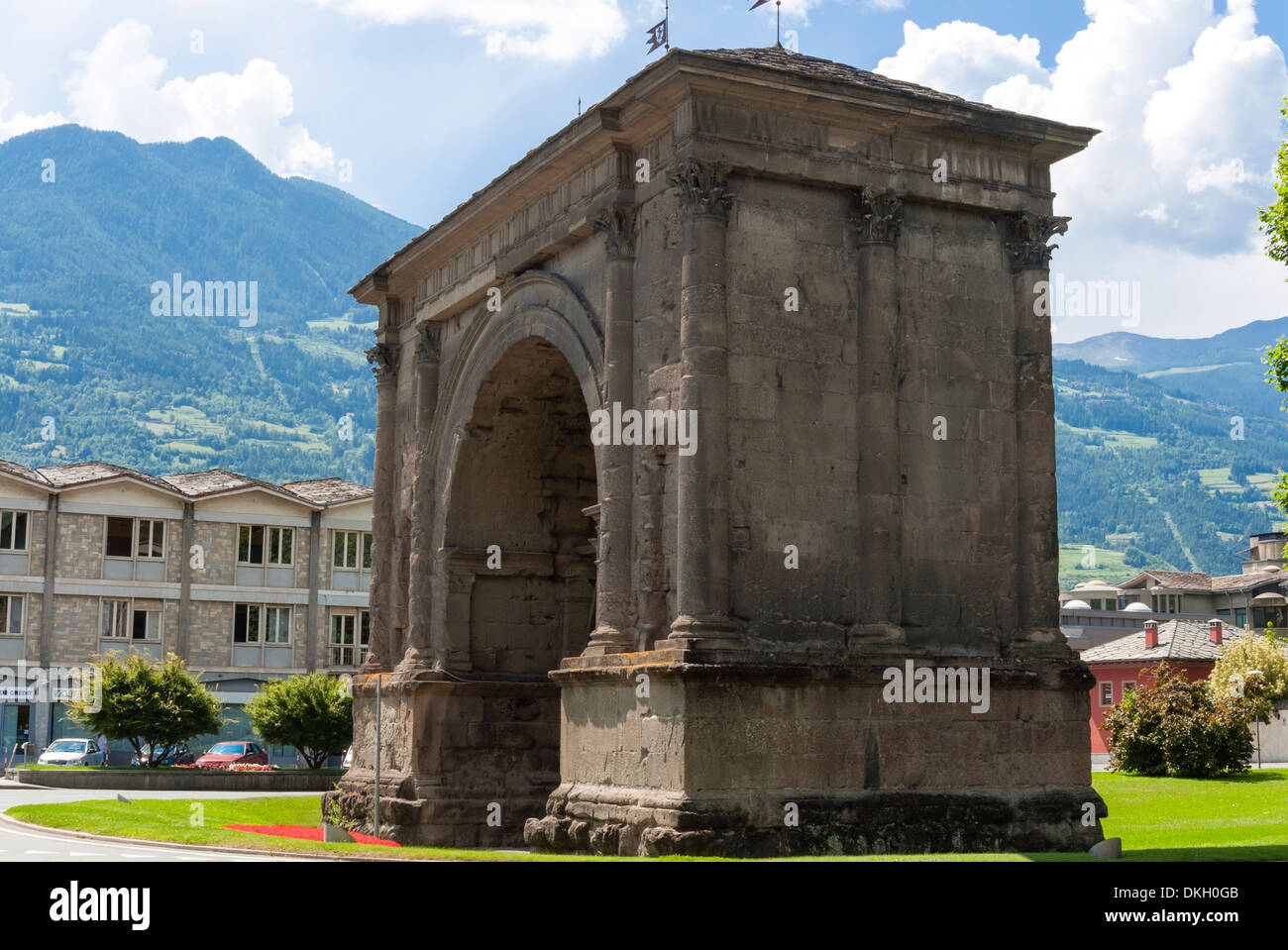 Arco di Augusto, Aosta, Valle d'Aosta, Alpi Italiane, Italia, Europa Foto Stock