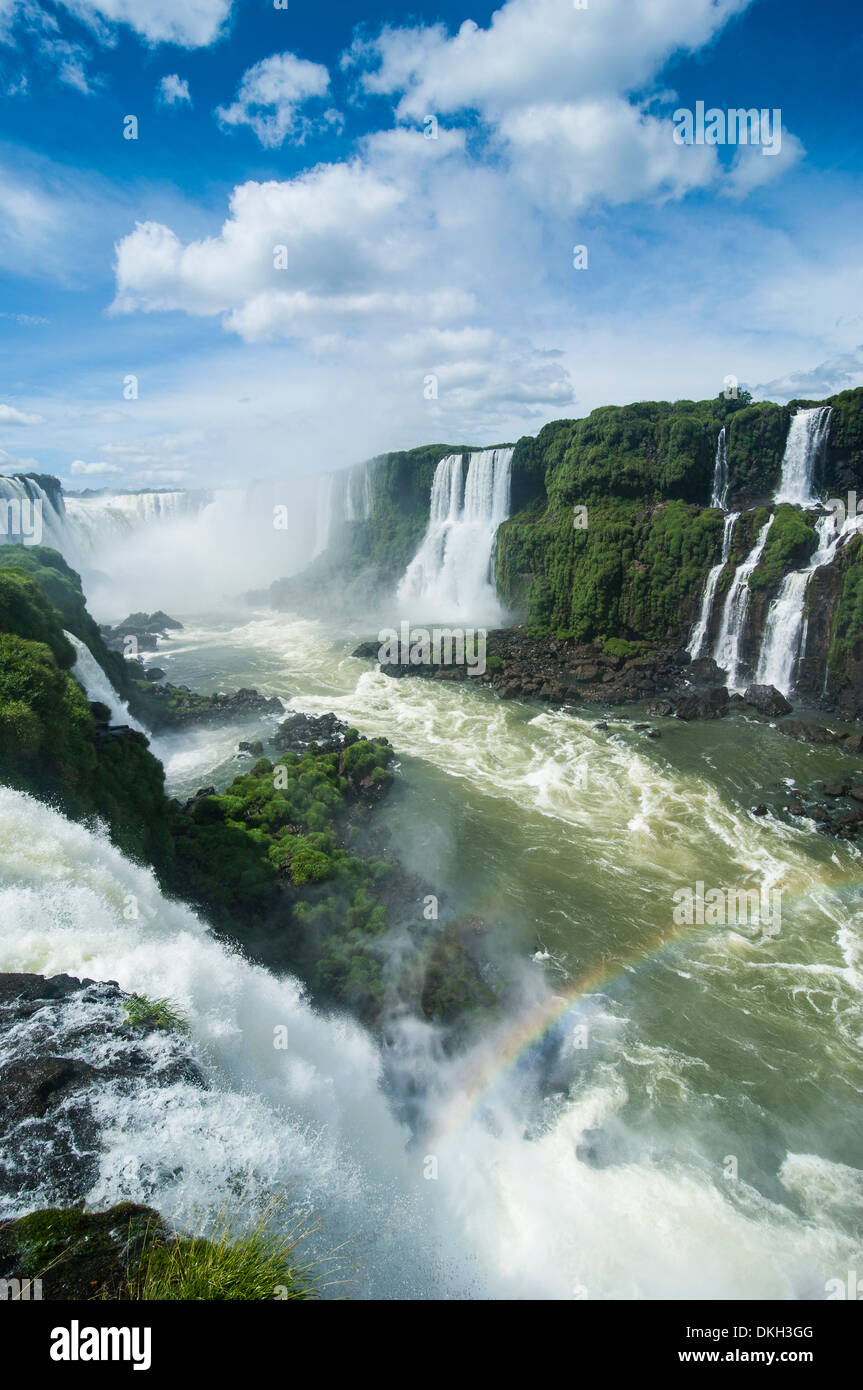 Foz de Iguazu (cascate Iguacu), le più grandi cascate nel mondo, Iguacu Parco Nazionale, sito Patrimonio Mondiale dell'UNESCO, Brasile Foto Stock