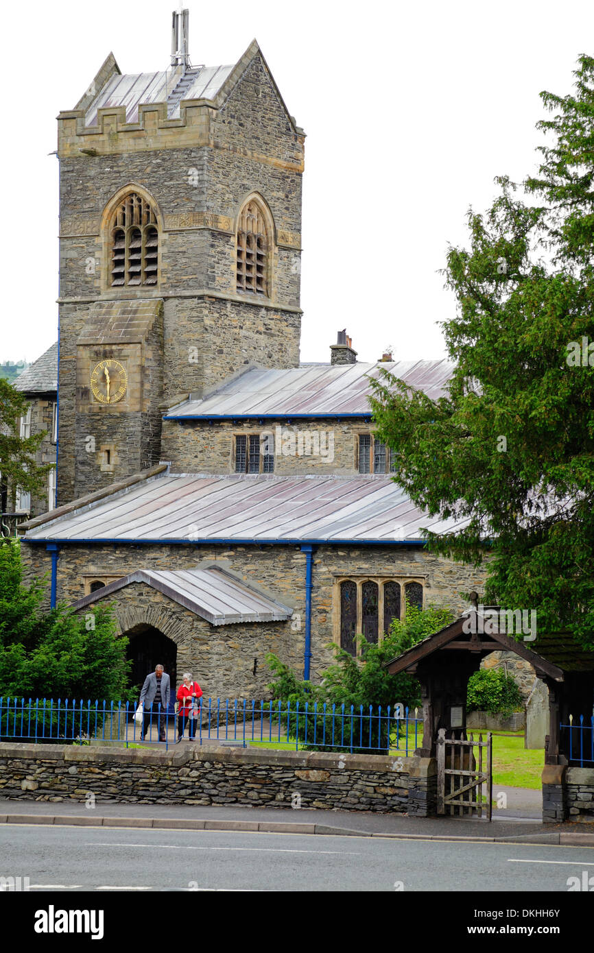 St Martin's Chiesa sulla strada del lago in Bowness-On-Windermere, nel distretto del lago, Cumbria, England, Regno Unito Foto Stock