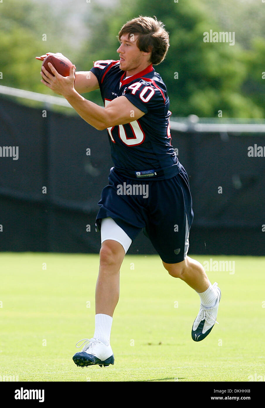 Giugno 16, 2009 - Houston, Texas, Stati Uniti - 16 Giugno 2009: Texans Giovanni la boccola lavora con la Houston Texans durante il team il primo mini-camp tenuto presso i Texans training facility. (Credito Immagine: © Southcreek globale/ZUMApress.com) Foto Stock