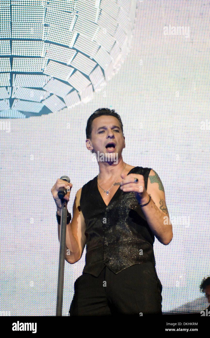 Luglio 24, 2009 - Toronto, Ontario, Canada - 22 Luglio 2009: Depeche Mode in c prima di prestazioni vi nuovo tour dell'Universo a Toronto, Ontario a Molson anfiteatro a Ontario Place. (Credito Immagine: © Southcreek globale/ZUMApress.com) Foto Stock