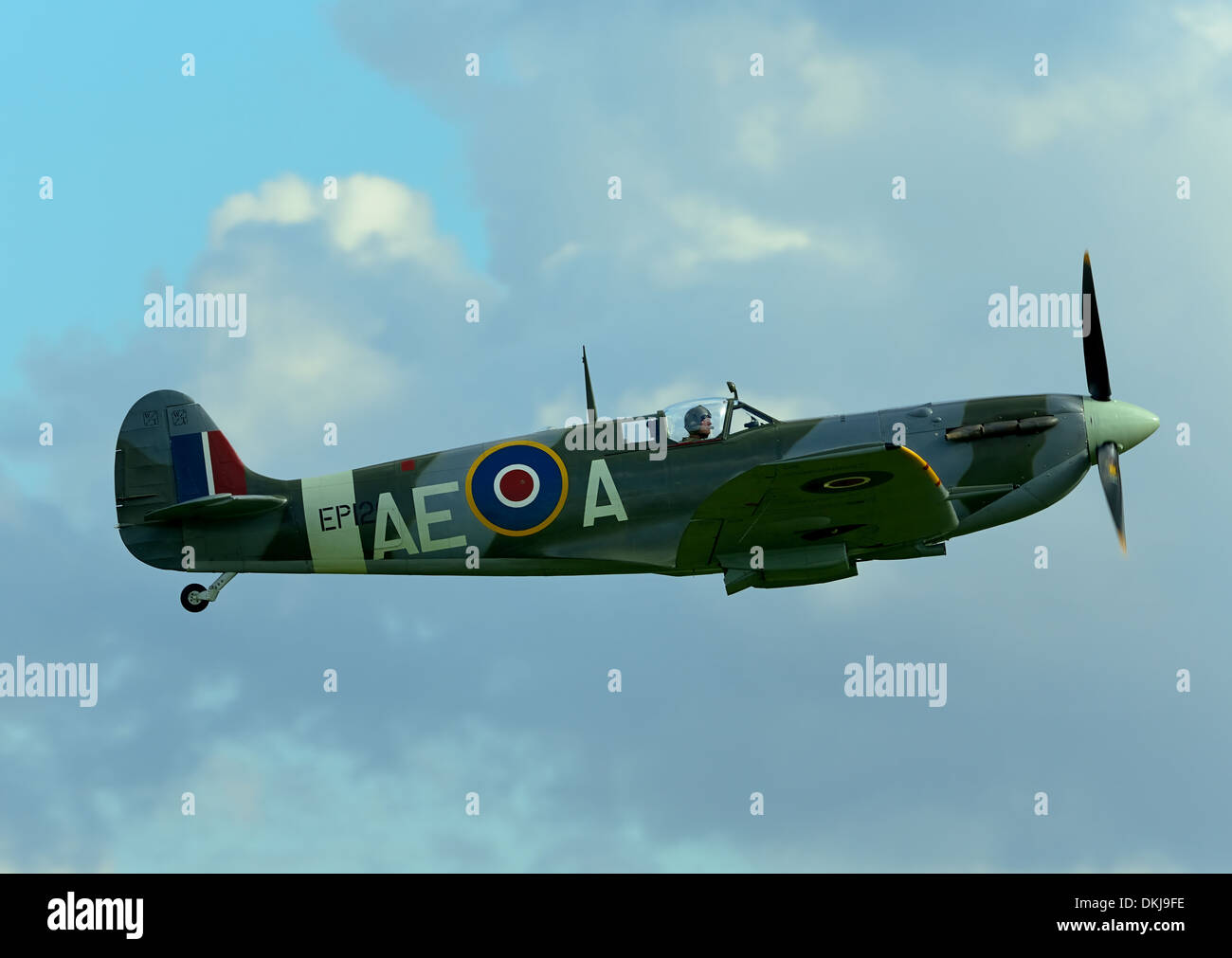 WW2 RAF Supermarine Spitfire Mk V a Duxford Air show UK. Settembre 2013 Foto Stock