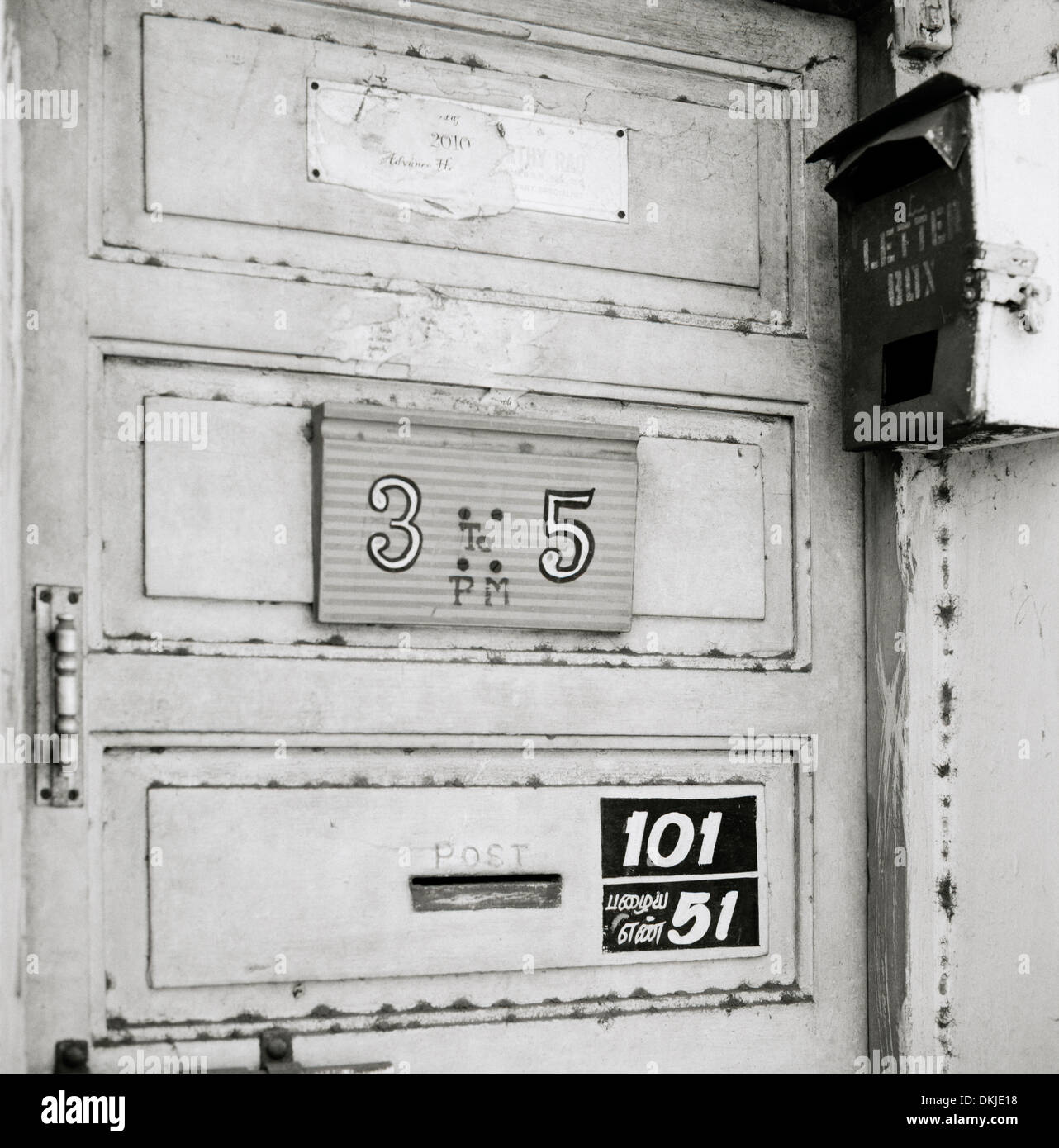 Viaggio Fotografia documentaria - Casa porta a Chennai Madras in India in Asia del Sud. Casa Home Foto Stock