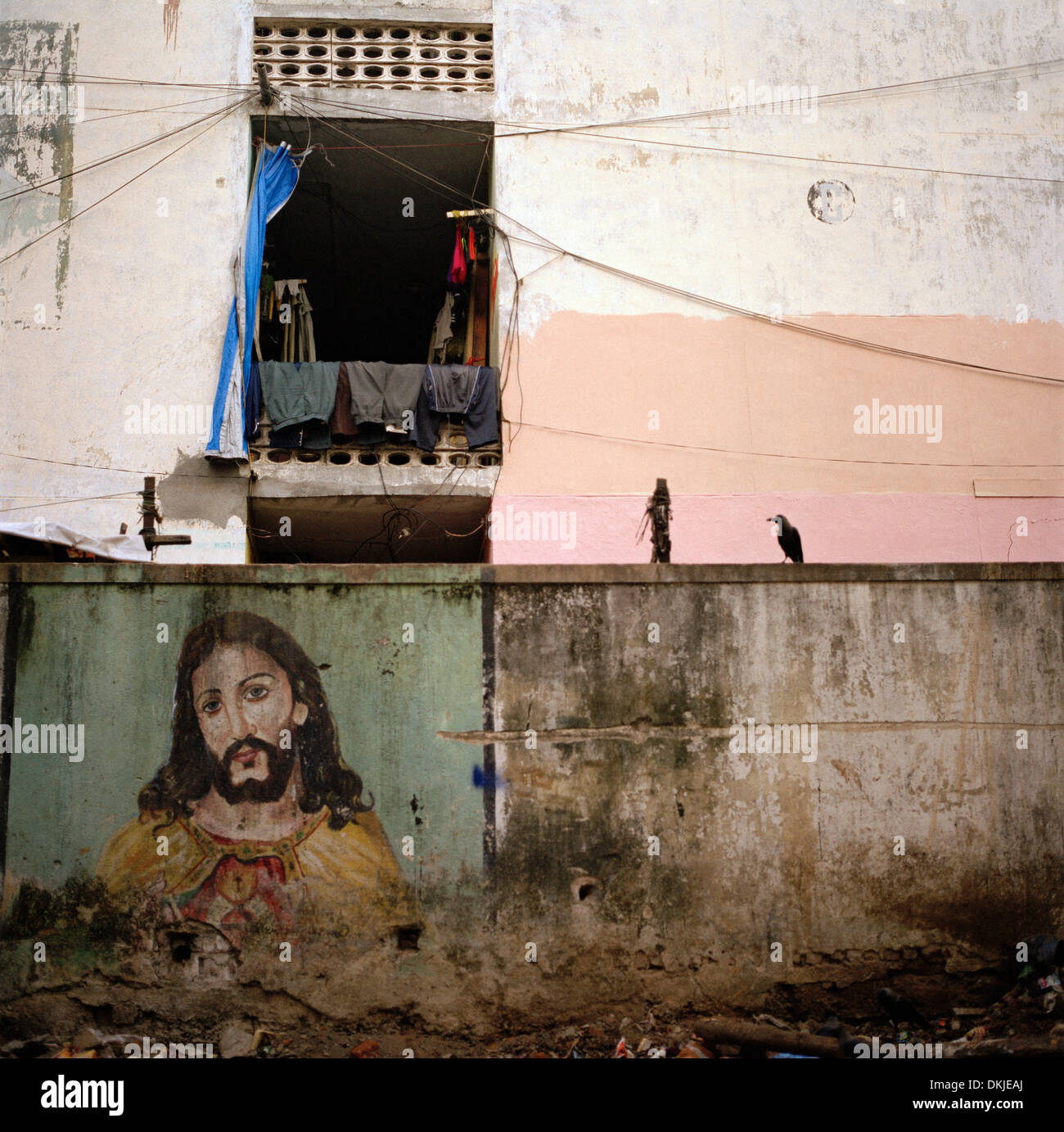 Gesù Cristo nelle baraccopoli in Chennai Madras Tamil Nadu, nell India orientale Asia del Sud. Graffiti Ghetto cristiana religione Arte Religiosa Travel Foto Stock