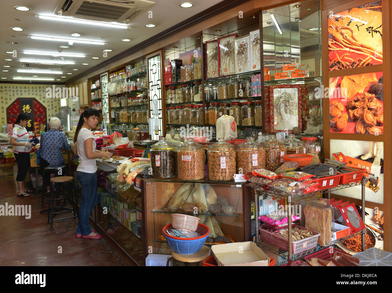 Trockenprodukte, Laden, Chinatown, Singapur Foto Stock