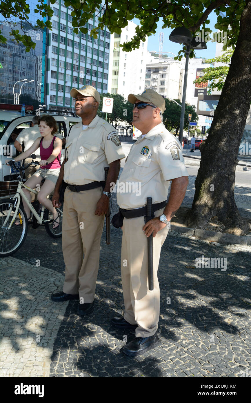 Manicotto di spalla distintivo del Guarda la polizia municipale a Rio de  Janeiro in Brasile Foto stock - Alamy