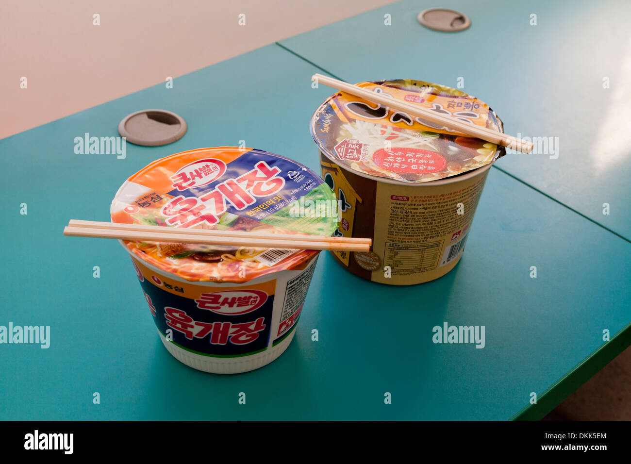 Instant cup di spaghetti ramen - Corea del Sud Foto Stock