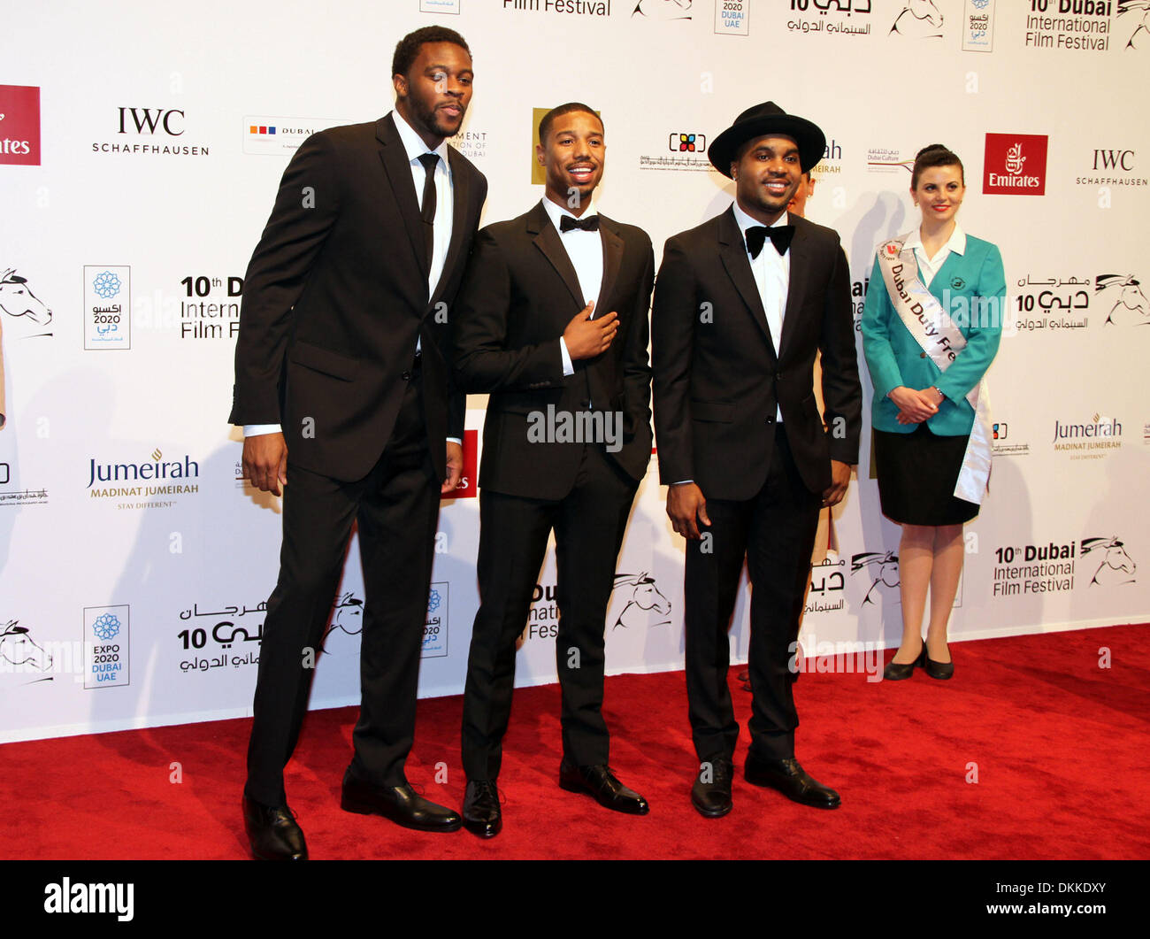 Dubai, Emirati Arabi Uniti. Il 7 dicembre, 2013. Membri del cast del film americano "Fruitvale " Stazione di posa per foto durante il Dubai International Film Festival a Dubai, Emirati Arabi Uniti, 6 dicembre 2013. Il decimo Dubai International Film Festival aperto qui il venerdì sotto il tema di "colmare le culture, incontro menti." i nove giorni di festival di film mostrerà 174 film, mentre 70 sono film anteprime mondiali. Credito: Li Zhen/Xinhua/Alamy Live News Foto Stock