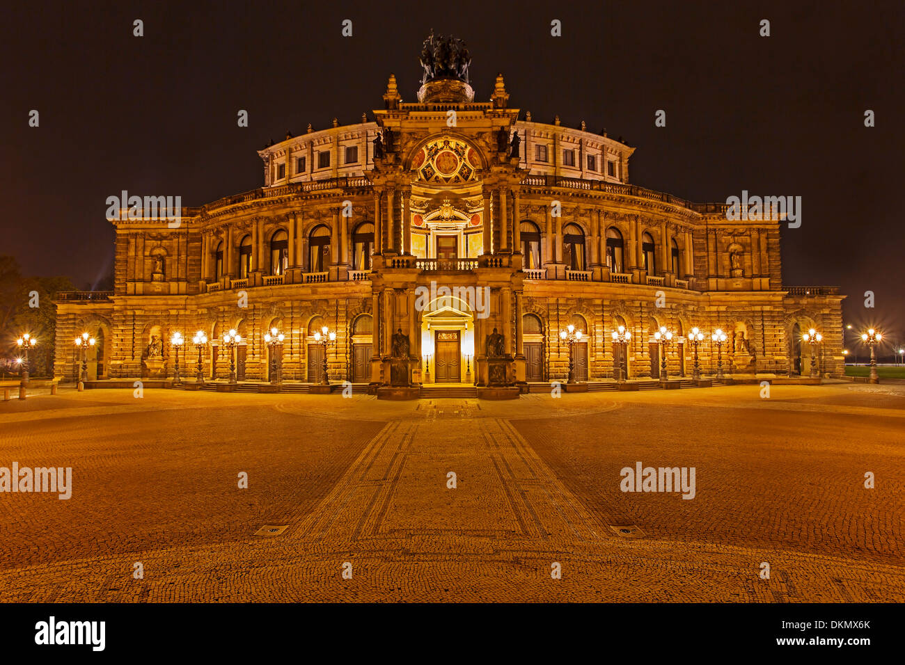 Opera House, la piazza del teatro, Dresda, Sassonia, Germania, Europa Foto Stock
