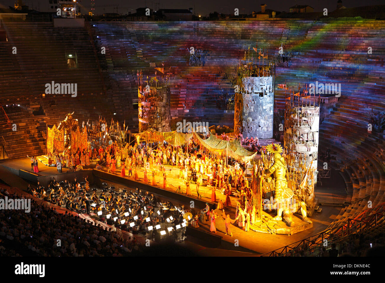 Prestazioni di il trovatore opera ((Il Trovatore) presso l'Arena di Verona Foto Stock
