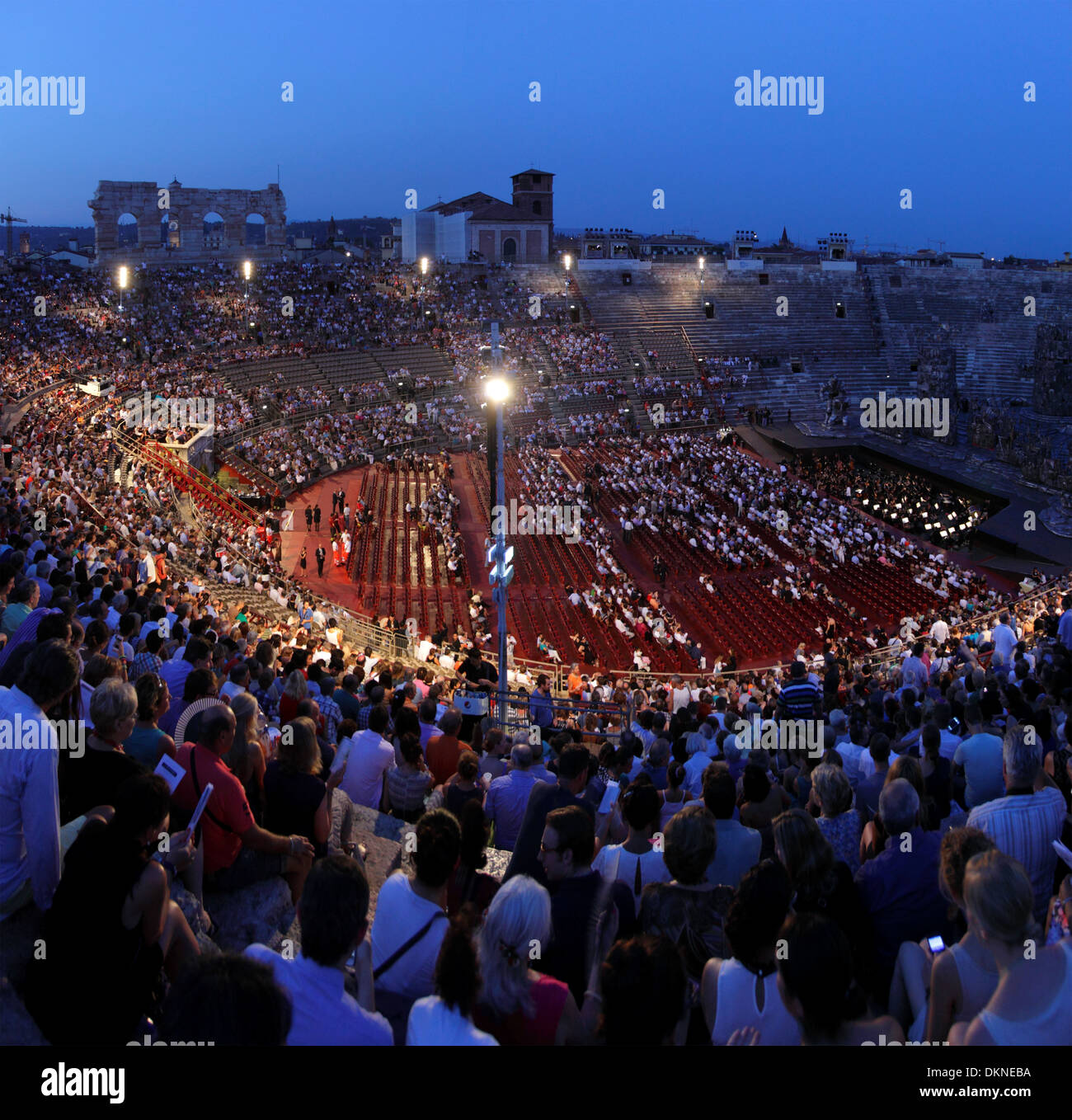 Prestazioni di il trovatore opera ((Il Trovatore) presso l'Arena di Verona Foto Stock