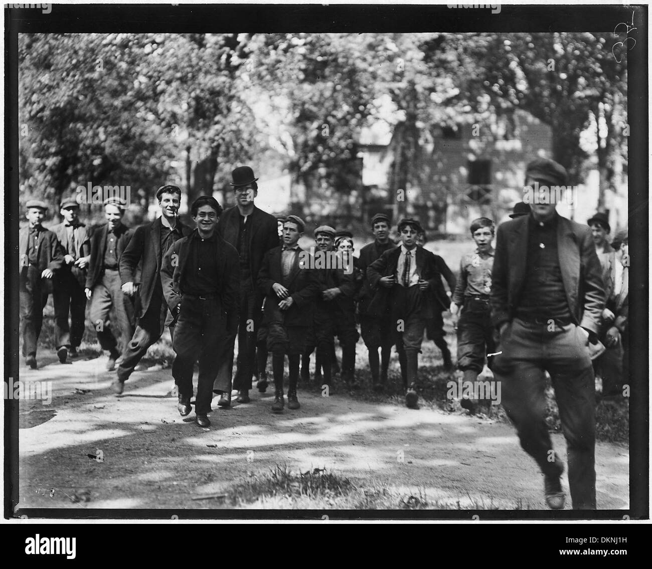 La fotografia cattura l'American Woolen Mills di Winooski, Vermont, un sito chiave dell'industria tessile, che mostra il suo grande complesso di mulini e l'architettura industriale. Foto Stock