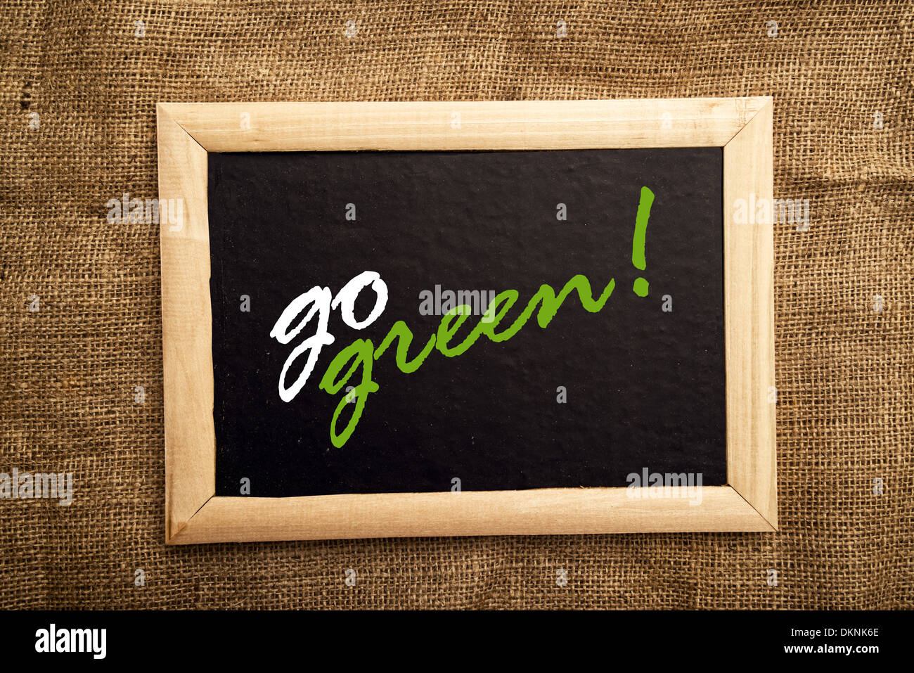 Go Green messaggio motivazionale sul bordo nero Foto Stock