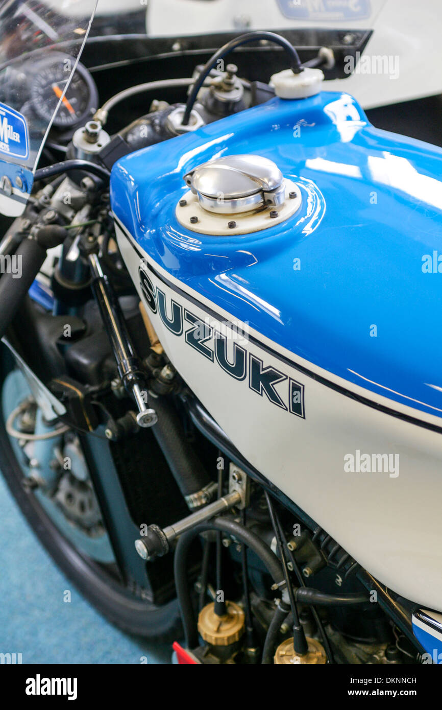 A partire dagli anni settanta Suzuki RG 500 moto racing il serbatoio del combustibile e tappo di riempimento come cavalcato da Barry Sheene Foto Stock