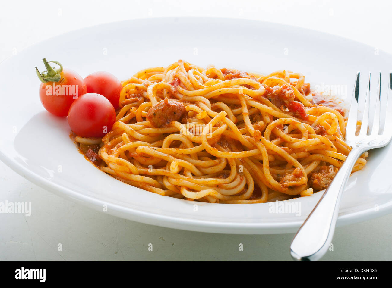 Spaghetti in Salsa di pomodoro e pollo. Foto Stock