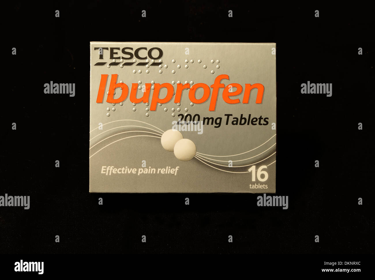 Tesco Ibuprofene 200mg compresse, neurofen, pack, pacchetti, pack, pacchetti, tablet, medicina, medicinali, pain killer killers UK mg Foto Stock