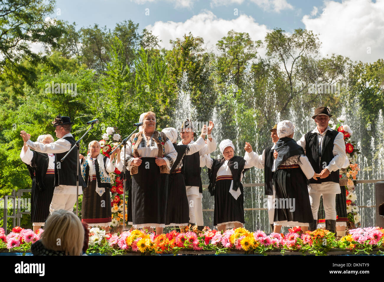 I moldavi celebrando Limba Noastra (lingua nazionale il giorno 31 agosto) a Chisinau, la capitale della Moldavia. Foto Stock