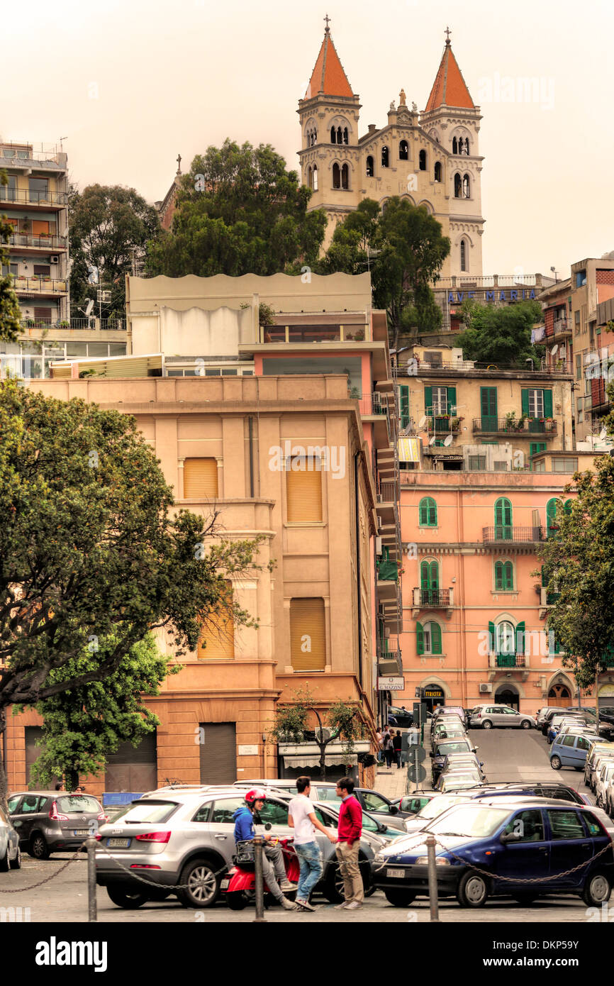 Street nella città vecchia, Messina, Sicilia, Italia Foto Stock