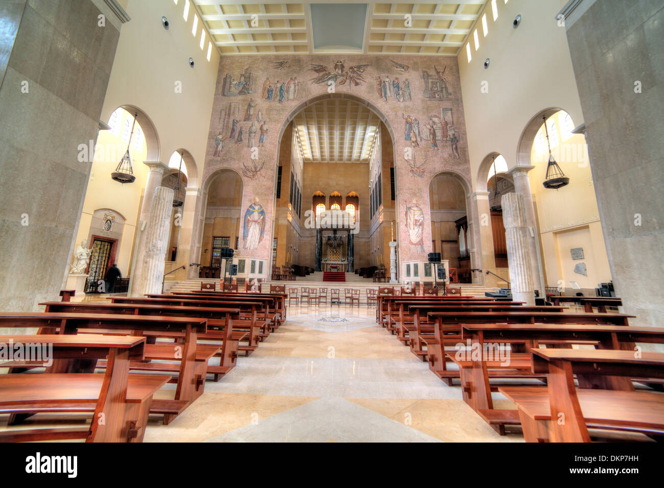 Interno della cattedrale di Santa Maria Assunta, Benevento, Campania, Italia Foto Stock