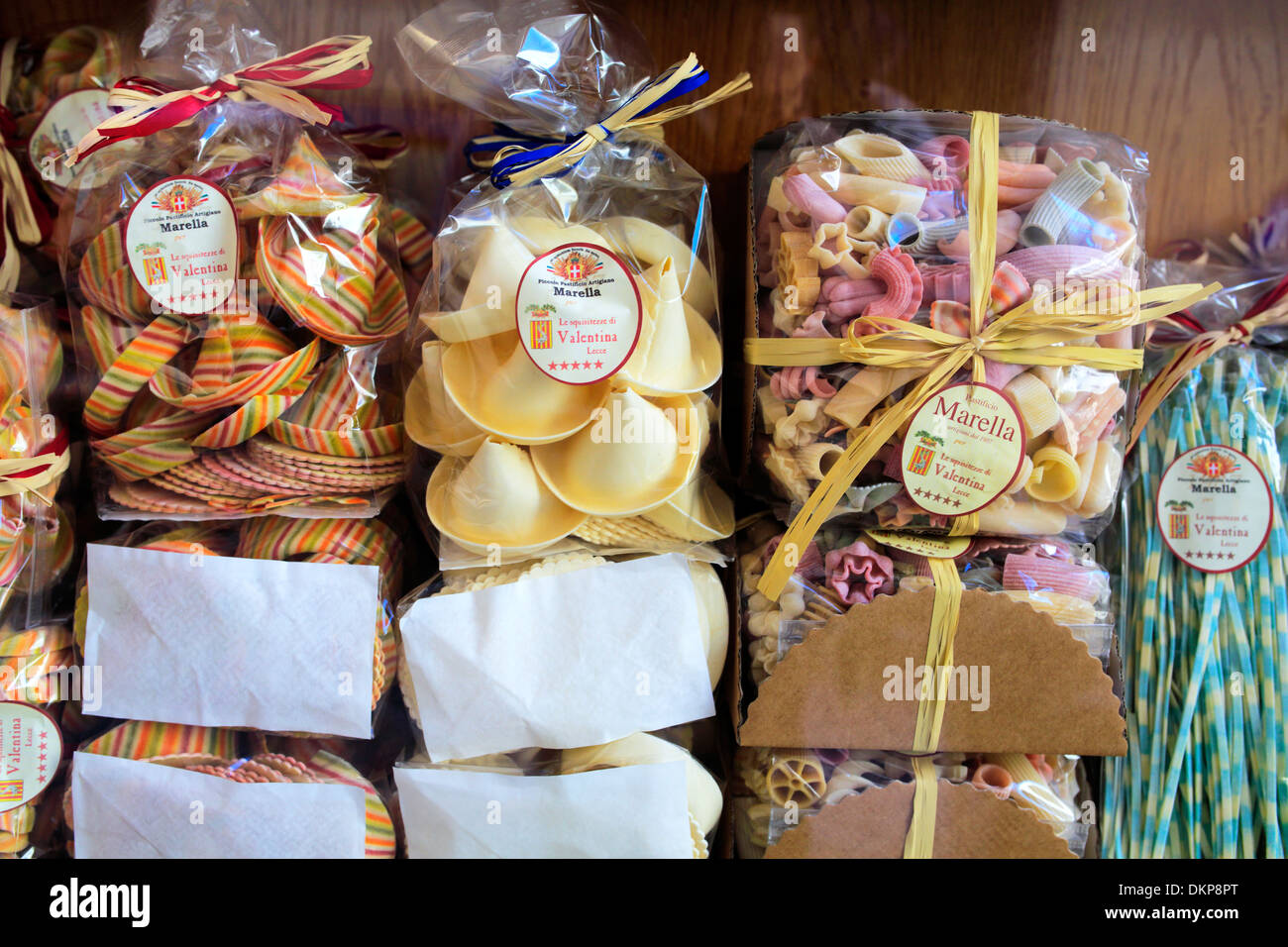 Locali di pasta secca shop, Lecce, Puglia, Italia Foto Stock