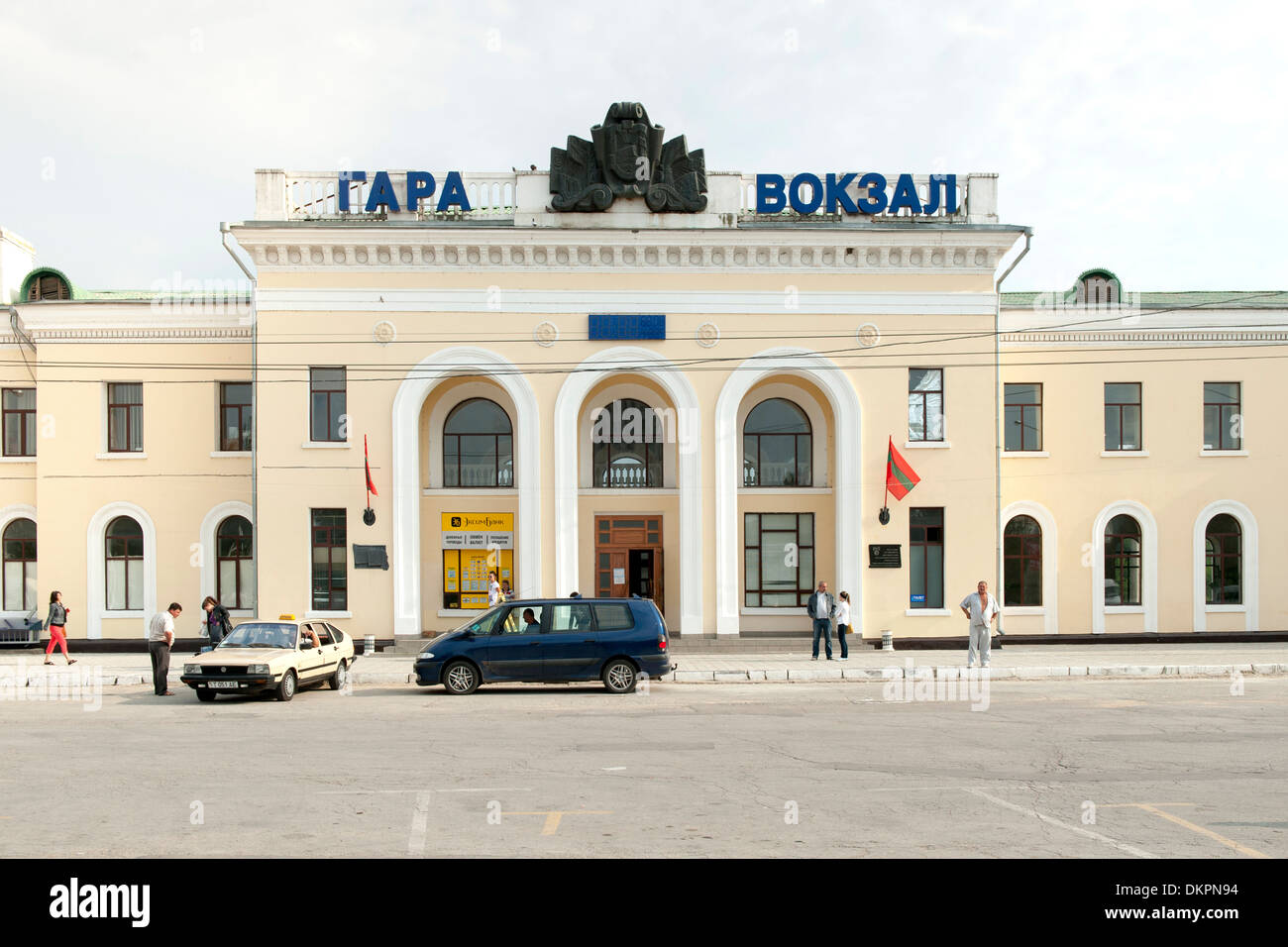 La stazione ferroviaria edificio in Tiraspol, la capitale della Transnistria. Foto Stock