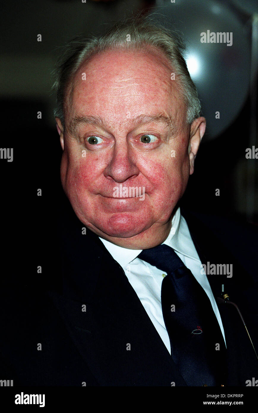NED SHERIDAN.WRITER & PRESENTER.26/03/2000.Y66B4C. Foto Stock