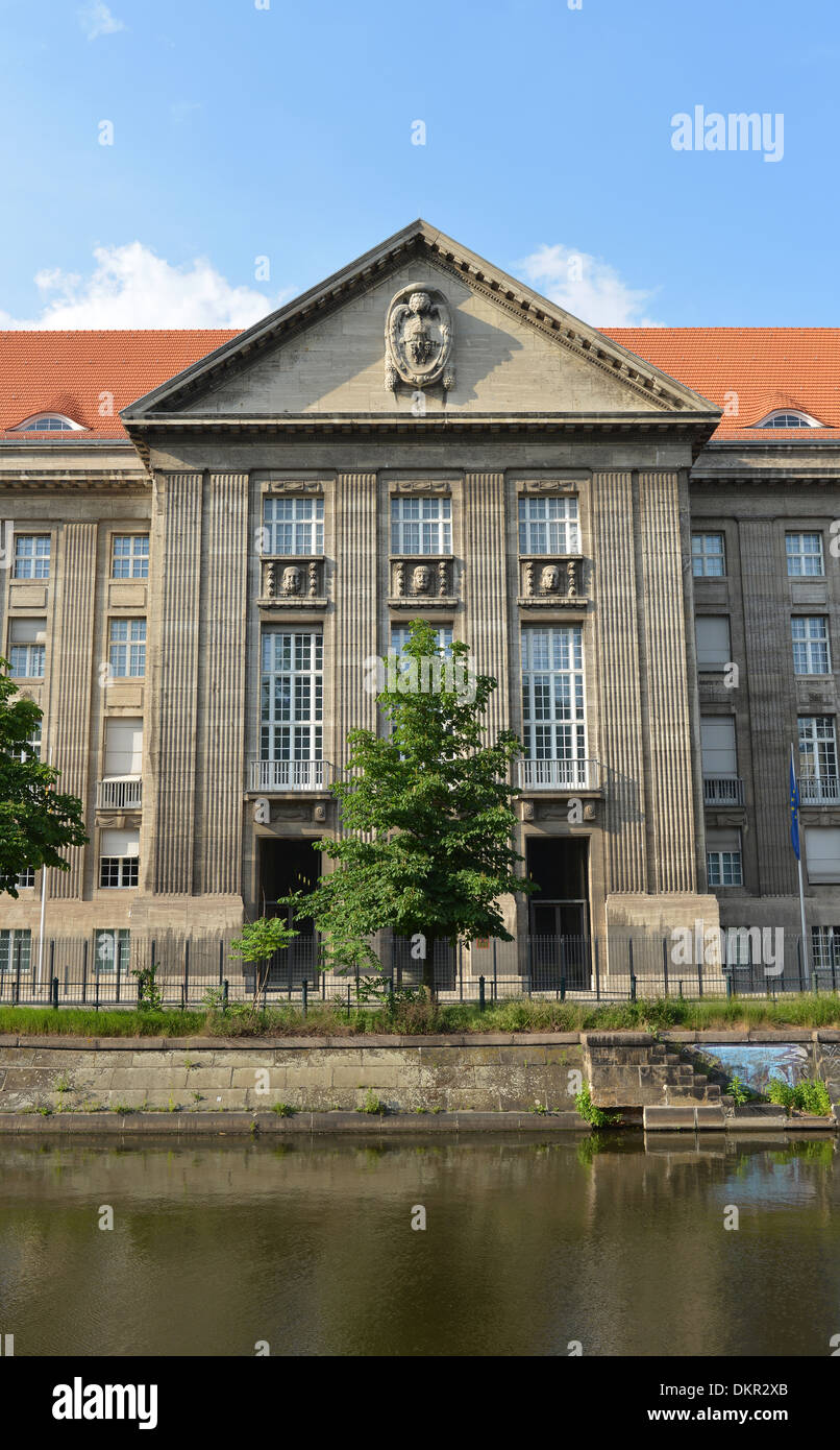 Bundesministerium der Verteidigung, Stauffenbergstrasse, Tiergarten di Berlino, Deutschland Foto Stock