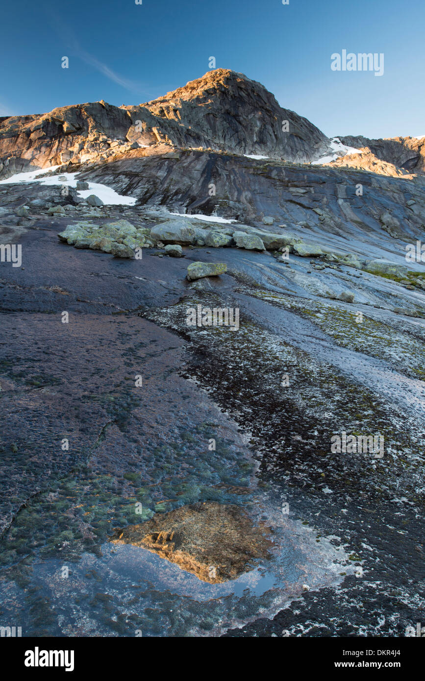 Ofoten Nord Europa Norvegia acqua Europa Scandinavia scandinavo montagna alpina paesaggio di montagna paesaggio di montagna Foto Stock