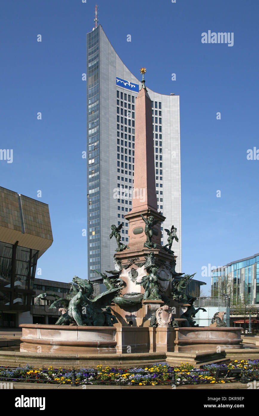 Leipzig Sachsen MRD Mitteldeutscher Rundfunk Augustusplatz MendebrunnenMende fontana di Piazza Augusto luogo University Foto Stock