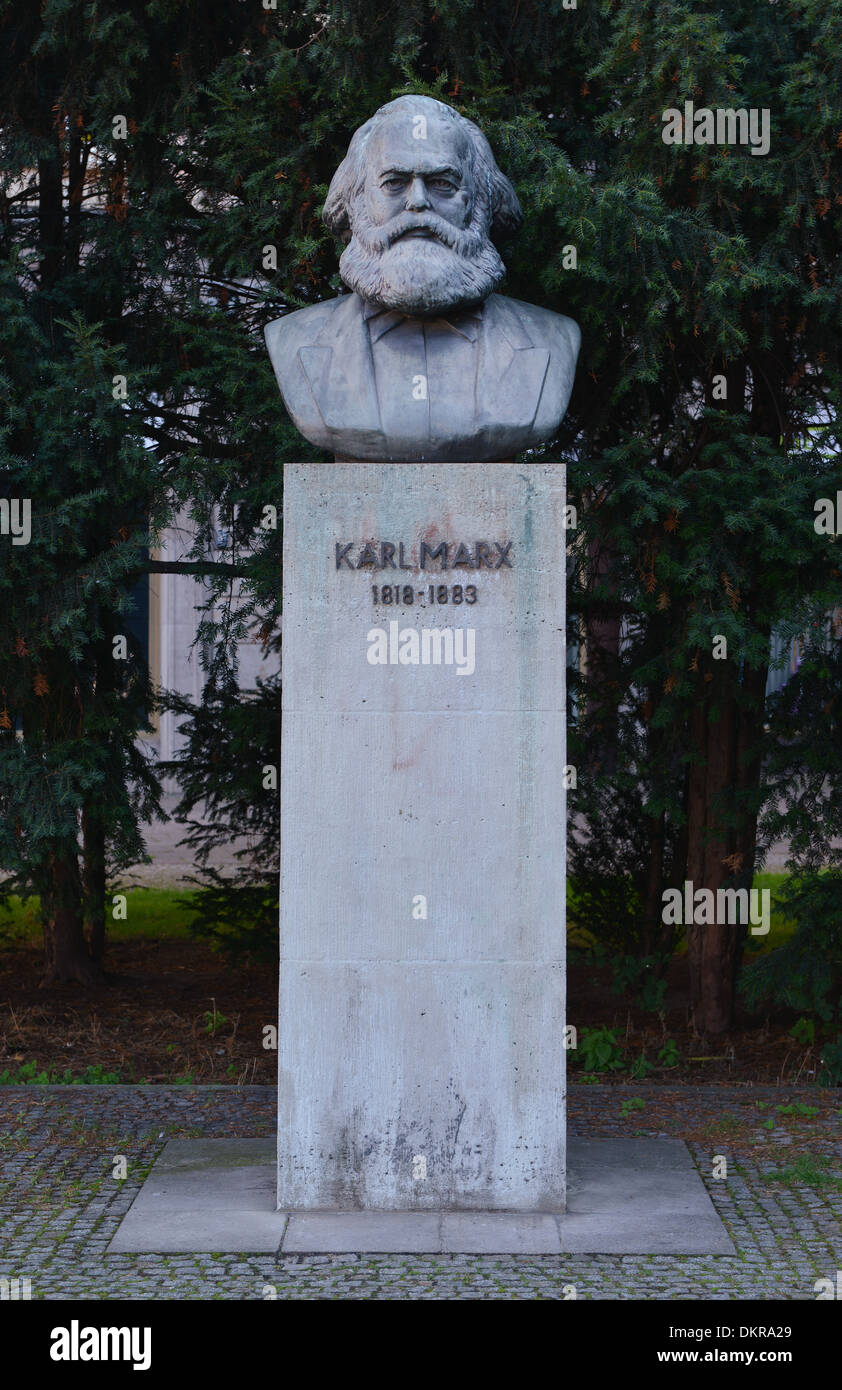 Denkmal, Karl Marx, Strausberger Platz, Friedrichshain di Berlino, Deutschland Foto Stock