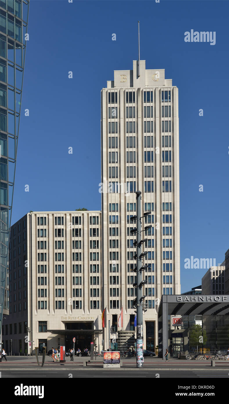 Centro Beisheim, Hotel Ritz Carlton, Potsdamer Platz e il Tiergarten di Berlino, Deutschland Foto Stock