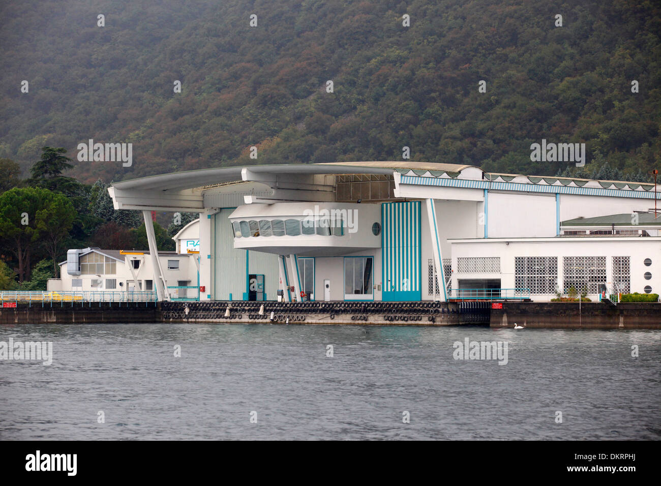 Il Riva yacht fabbrica sul lago d'Iseo, Sarnico, Italia Foto stock - Alamy