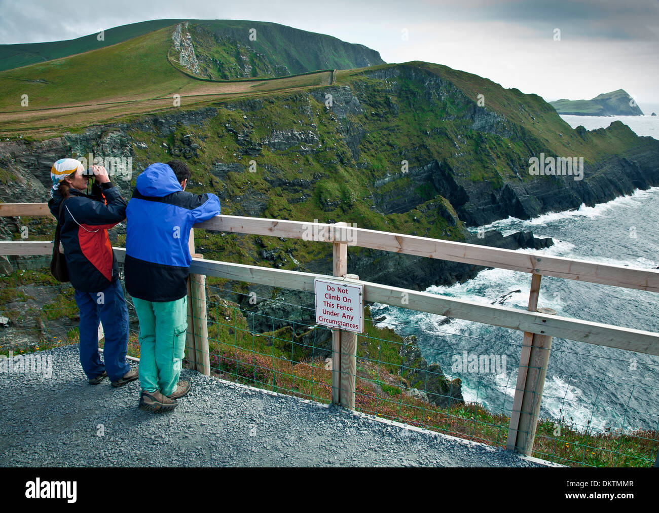 Il paesaggio costiero in Skellig ring, Iveragh Peninsula. Contea di Kerry, Irlanda, Europa. Foto Stock