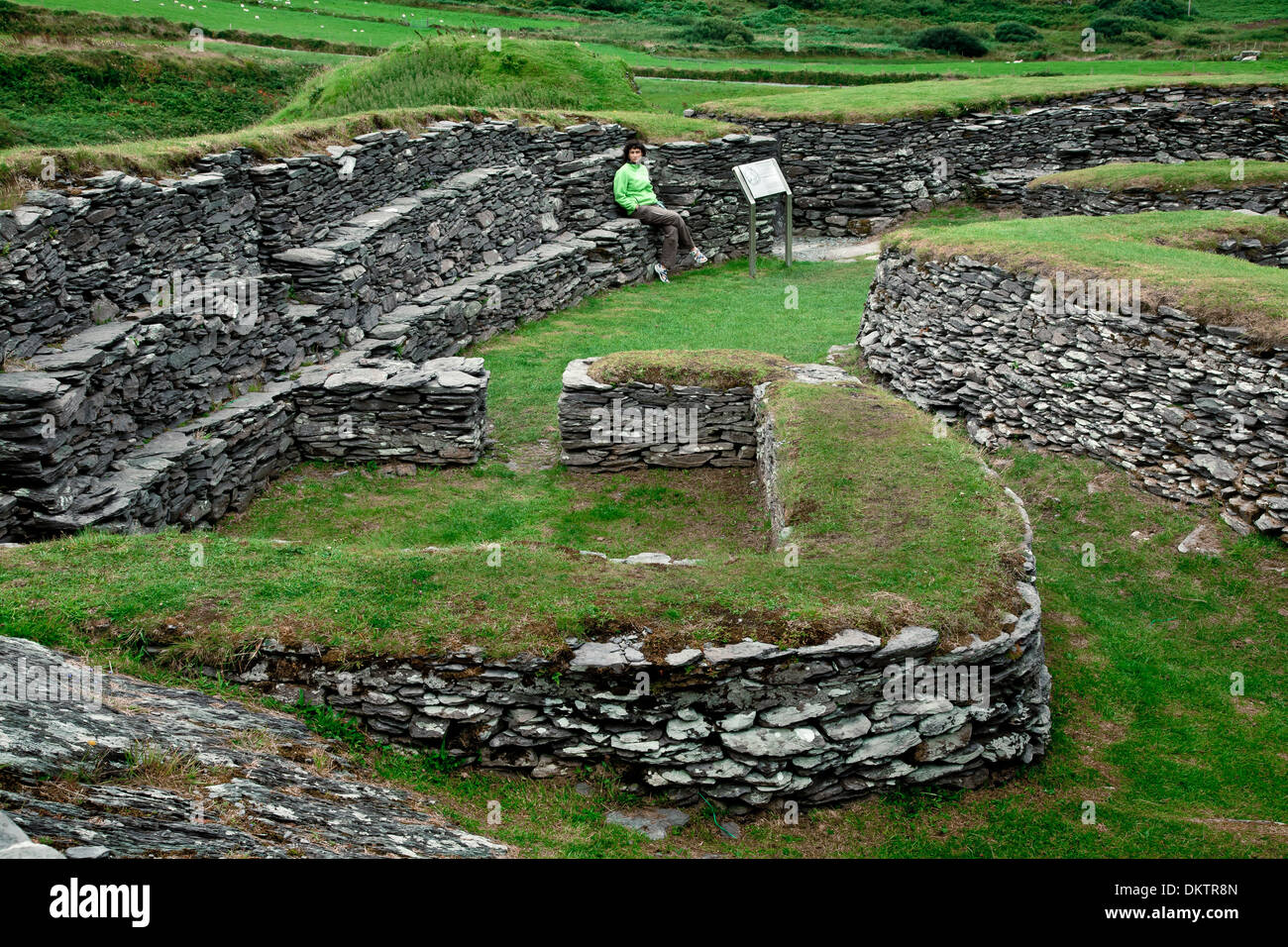 Pietra leacanabuile fort. caherciveen. Anello di Kerry. contea di Kerry, Irlanda, Europa. Foto Stock