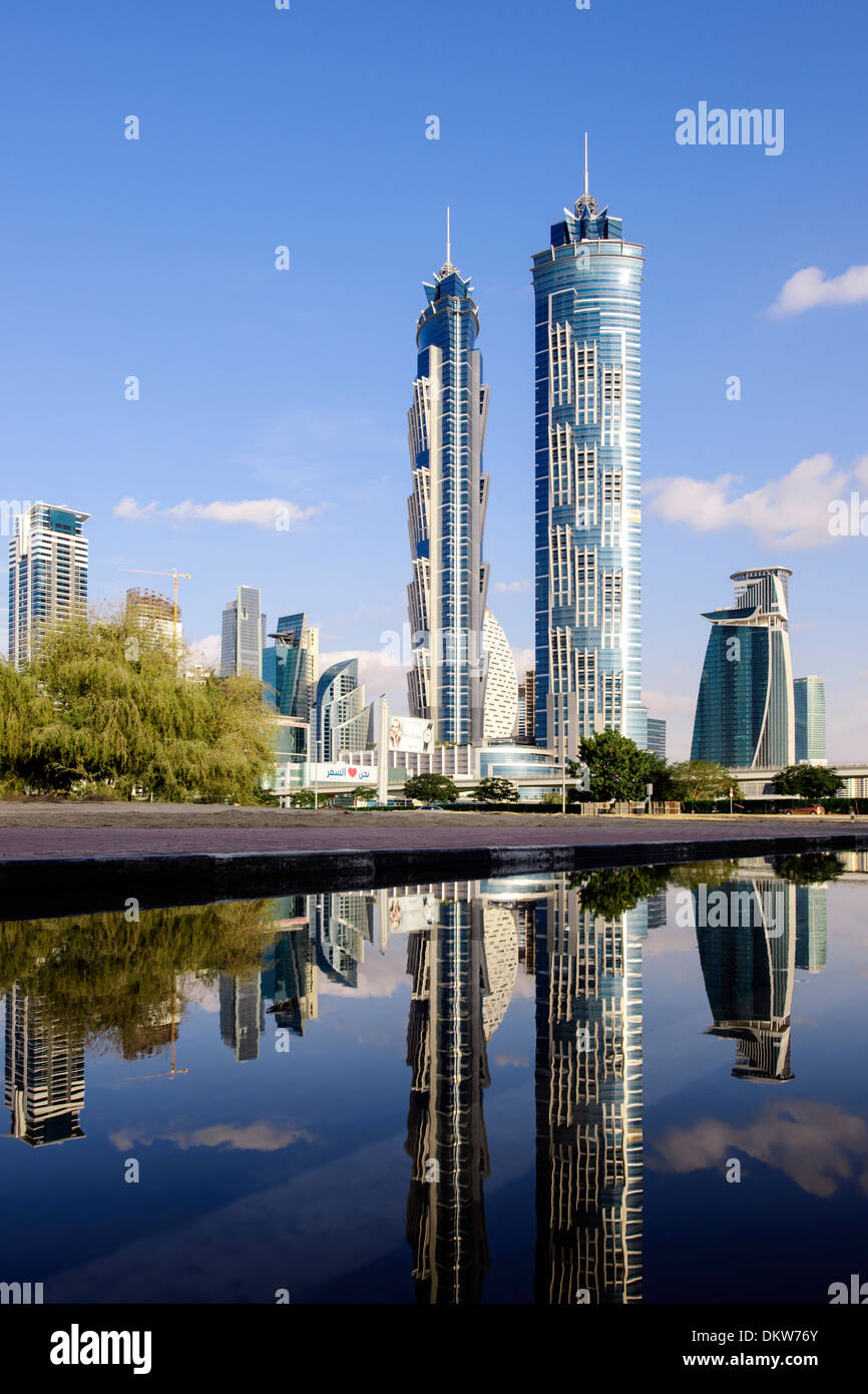 JW Marriott Marquis Hotel, Sheikh Zayed Road, Business Bay, a Dubai, Emirati arabi uniti Foto Stock