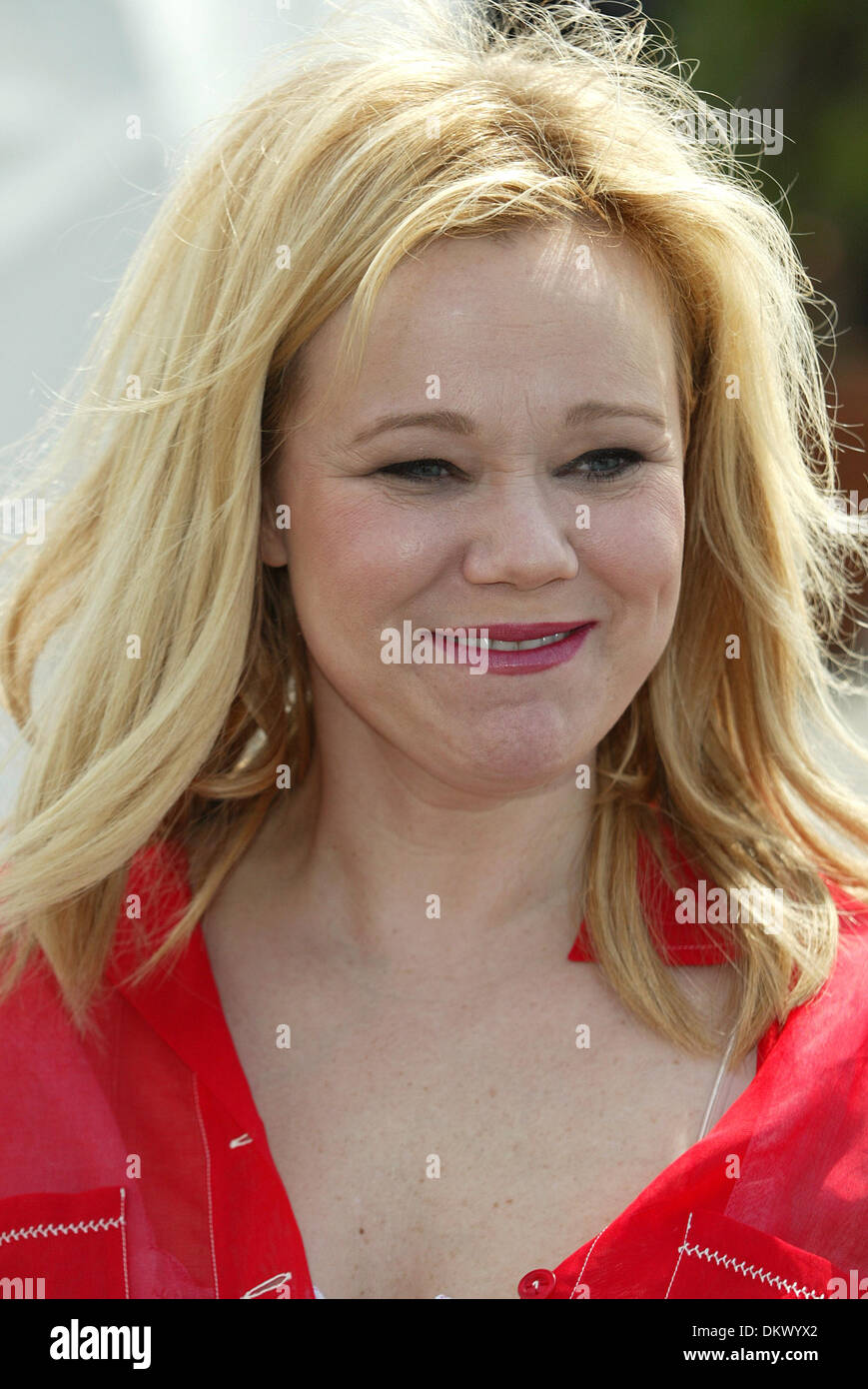 CAROLINE RHEA.attrice.S, USA.La spiaggia di Santa Monica, Los ANGELE.23/03/2002.LA1359 Foto Stock