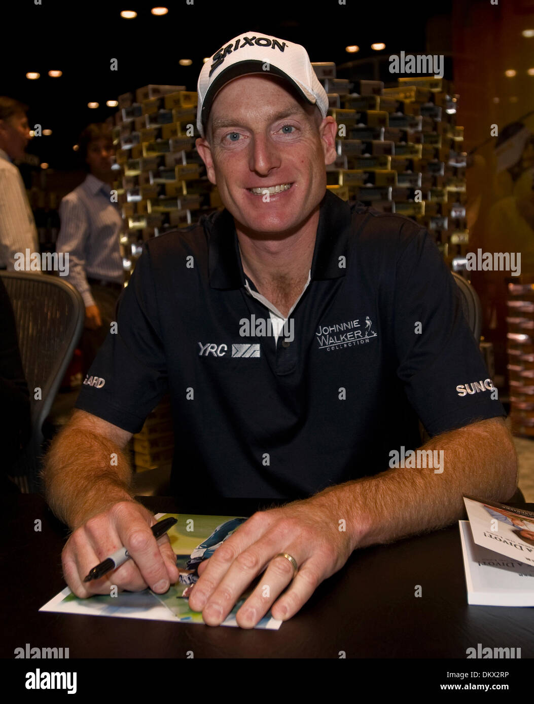 Gen 28, 2010 - Orlando, Florida USA - Multiple PGA vincitore torneo JIM FURYK pone durante una sessione di autografi alla Srixon Golf al 57th PGA Merchandise Show. (Credito Immagine: © Brian Cahn/ZUMApress.com) Foto Stock