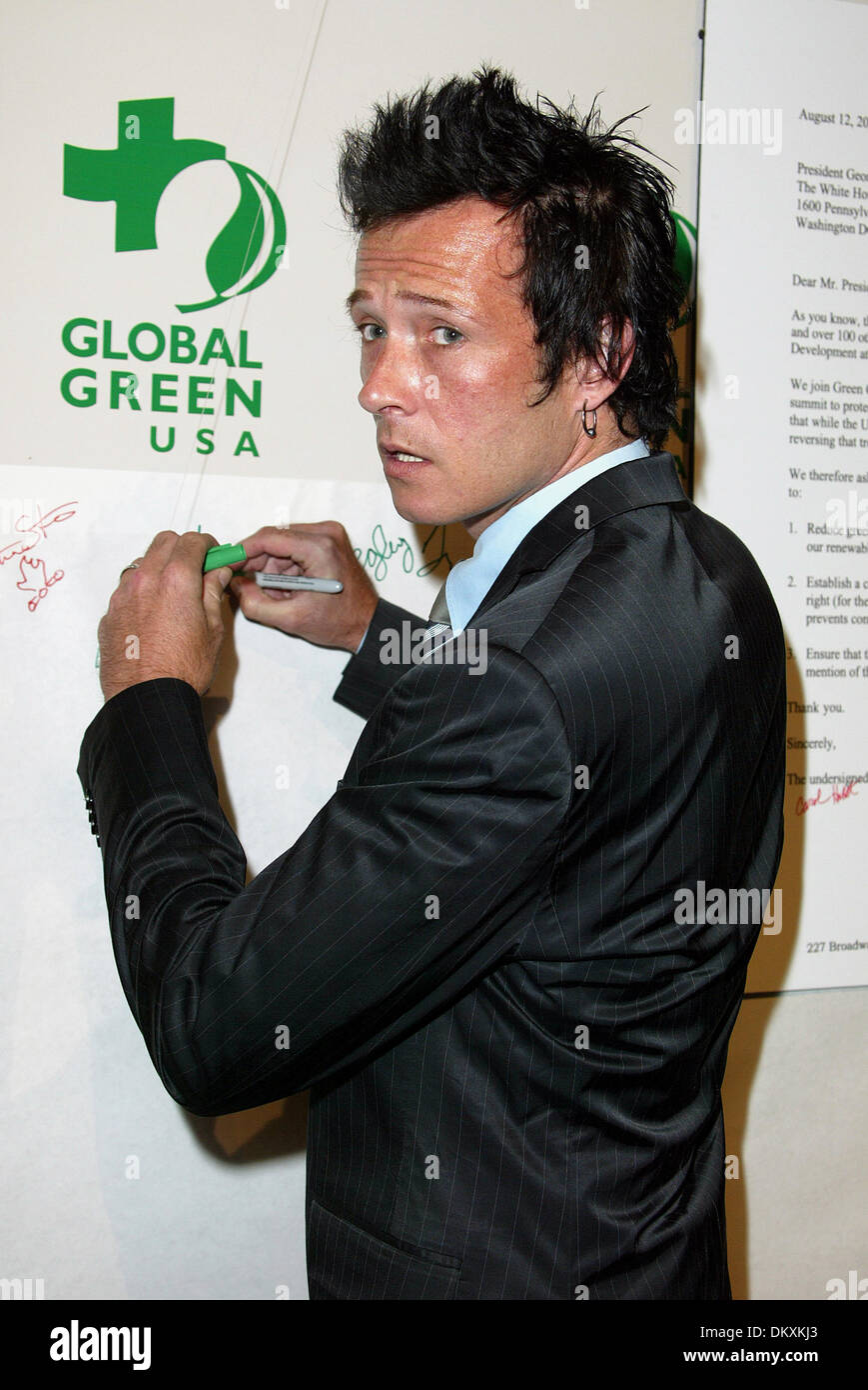 SCOTT WEILAND.Stone Temple Pilots, cantante.HOLLYWOOD LOS ANGELES, Stati Uniti d'America.12/08/2002.LAB7364. Foto Stock