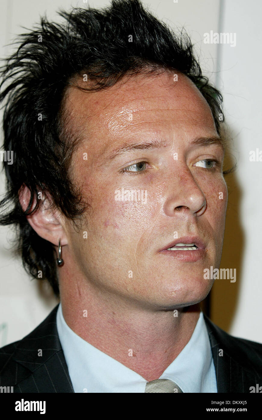 SCOTT WEILAND.Stone Temple Pilots, cantante.HOLLYWOOD LOS ANGELES, Stati Uniti d'America.12/08/2002.LAB7366. Foto Stock